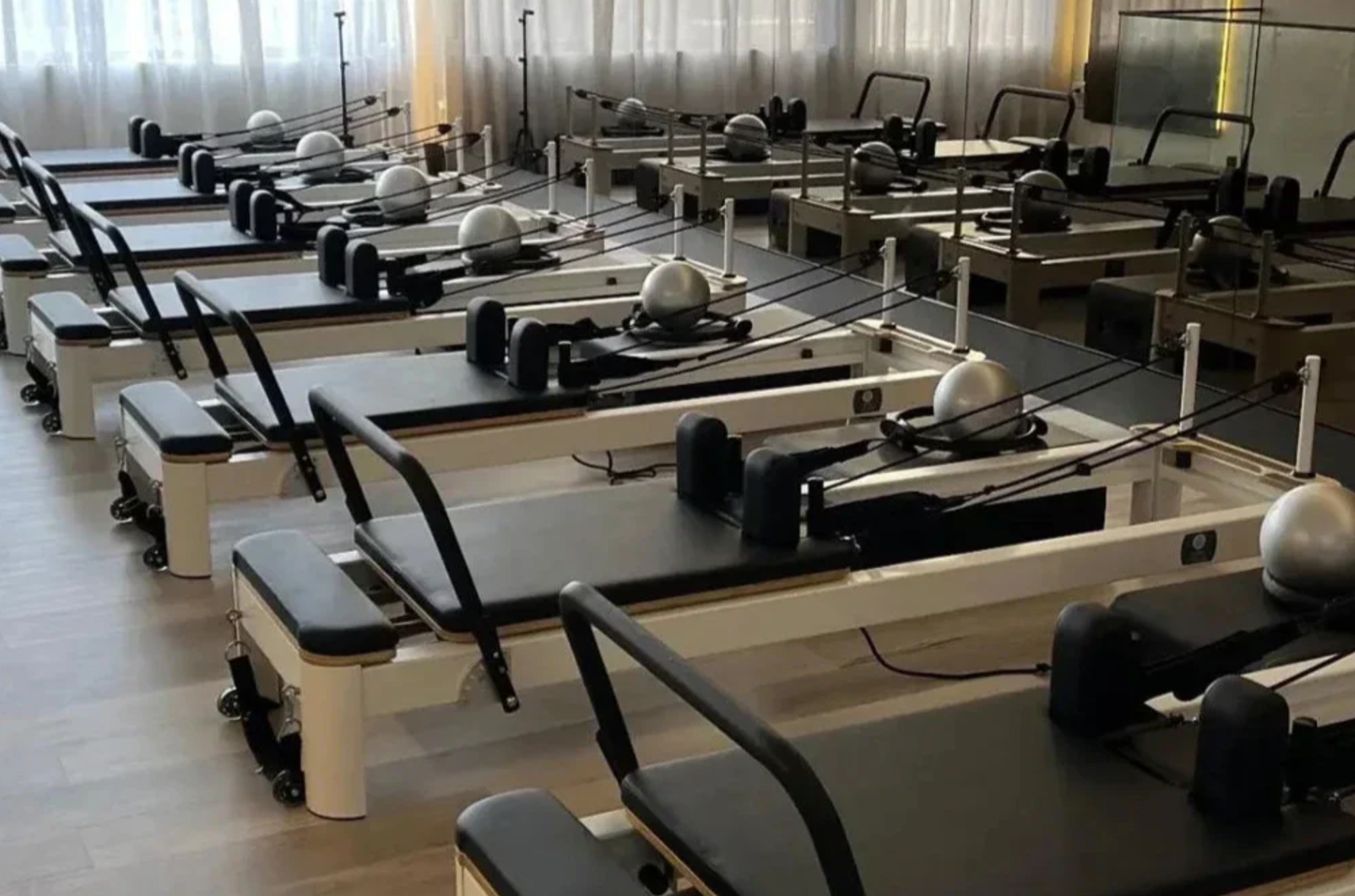 Core Collab Queen Studio Pilates Reformer - Wellness Reformer