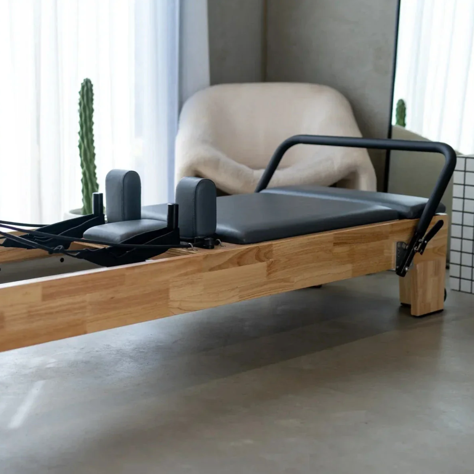 Smooth-Glide-Pilates-Reformer-with-Adjustable-Resistance-System